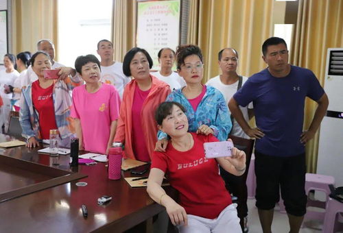 2021年河南省走基層送健康 持杖健走技能培訓在汝南縣開展全民健身志愿服務